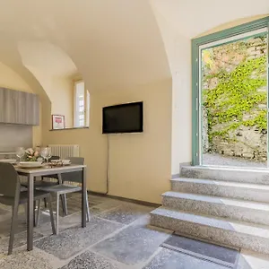 Tiny Duke Apartment Varenna